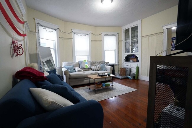 Photo - 25 Linden St Apartment