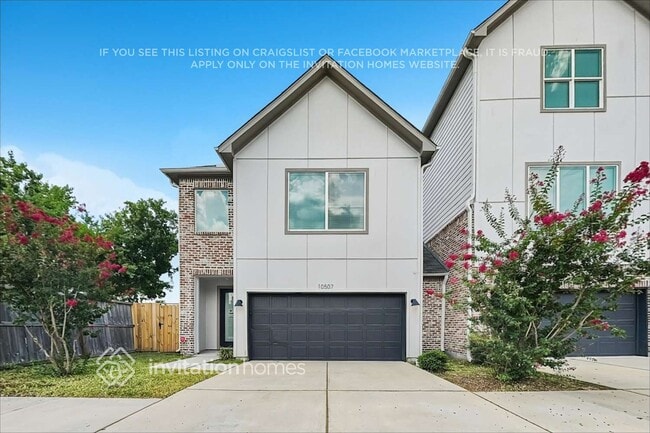 Building Photo - 10507 Executive Lake Dr