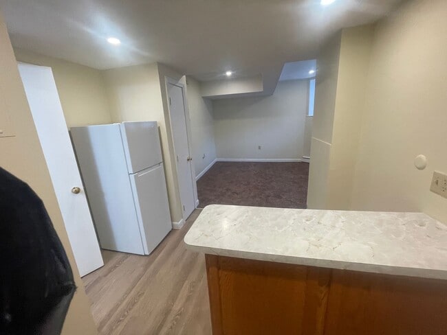 Now or April **Low price** Studio in Packards Corner Students Ok, Heat Inc No Fee - Now or April **Low price** Studio in Packards Corner Students Ok, Heat Inc No Fee House