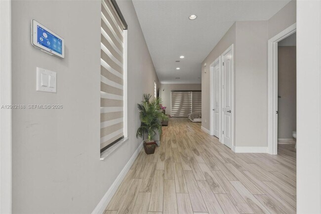 Foto del edificio - 8815 NW 37th Dr