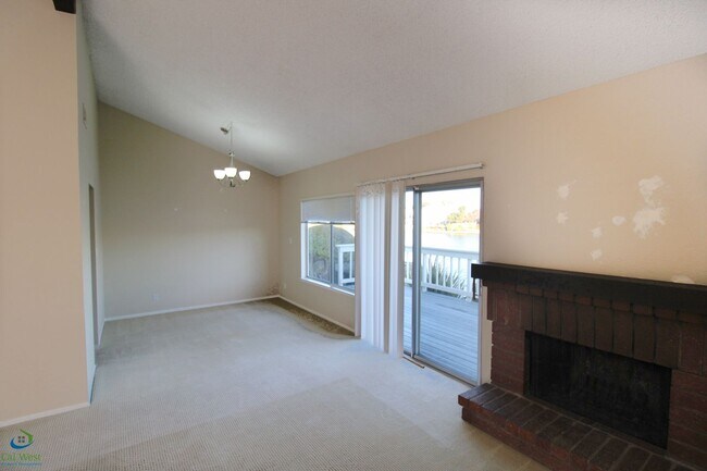 Building Photo - $5,295 Beautiful Large Home - 3 Bed/2 Bath...