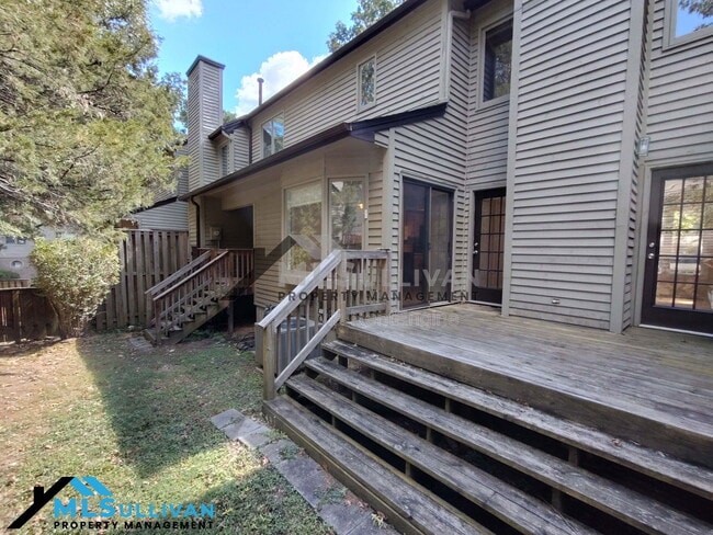 Building Photo - 4930 Pine Cone Dr