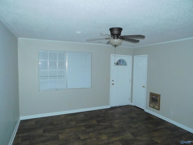 Foto del edificio - 128 Dixon Rd
