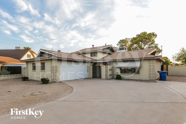 Building Photo - 4501 S Forest Ave