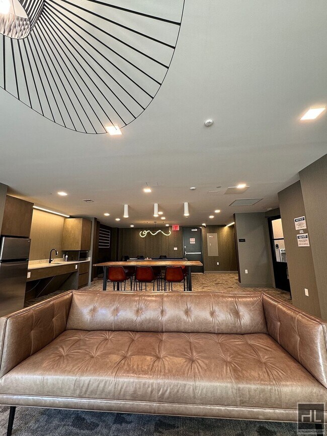 Foto del edificio - NORTHERN BOULEVARD