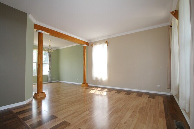 Foto del edificio - 24313 White Oak Dr