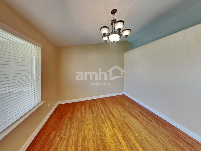 Building Photo - 207 N 1660 W