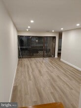 Building Photo - 423 Christopher Ave