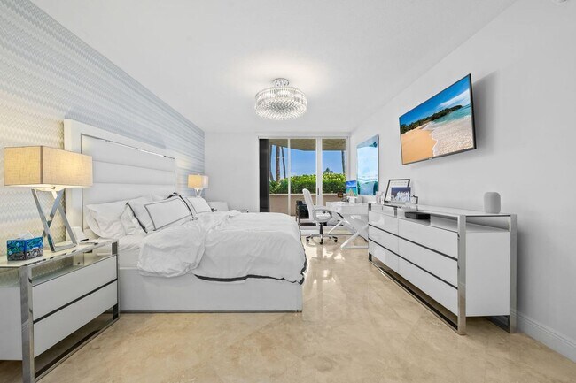 Foto del edificio - 3200 N Ocean Blvd