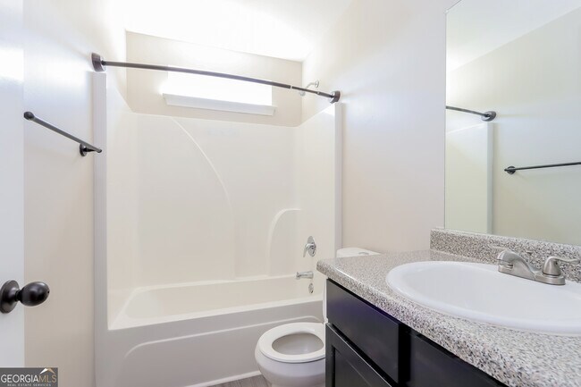 Building Photo - 128 Pristine Dr