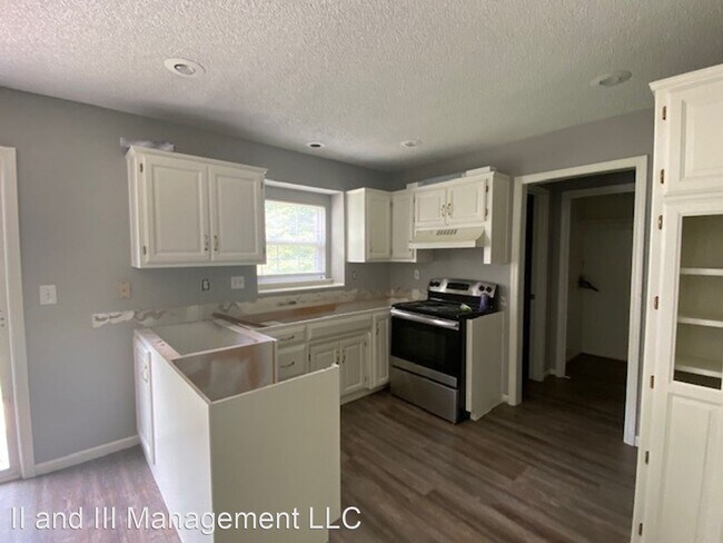 Building Photo - 3 br, 2.5 bath House - 1317 N Ridge Pkwy