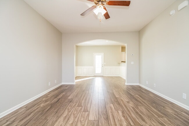 Building Photo - 2453 Salem Glen Xing