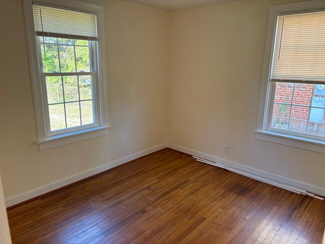 Building Photo - 5316 Smith Ave