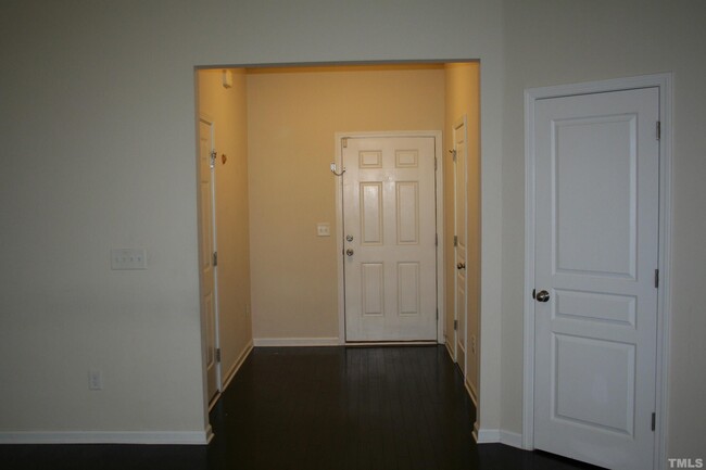 Building Photo - 8323 Hollister Hills Dr