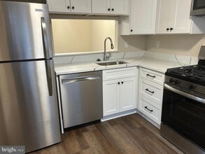 Building Photo - 804 Briarwood Ct