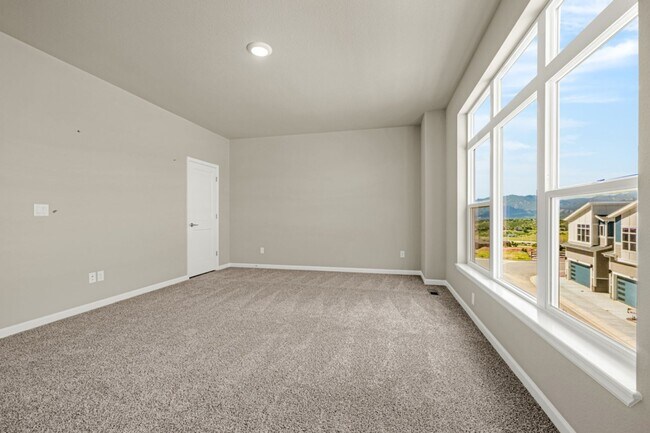 Foto del edificio - Luxury 4 Bed Townhouse with Amazing City and Mt Views on Westside