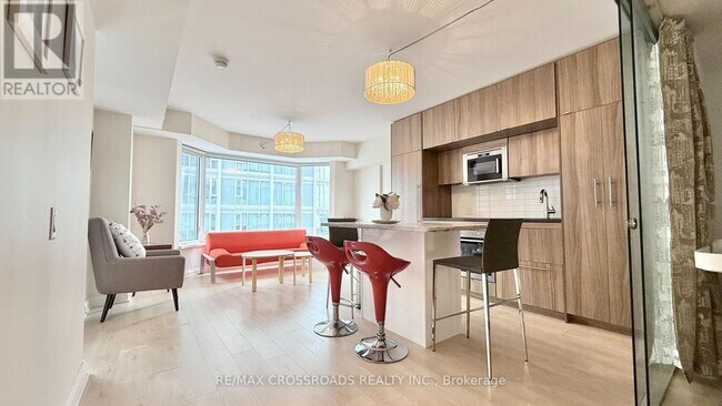 Photo du bâtiment - 155-2155 Yorkville Ave