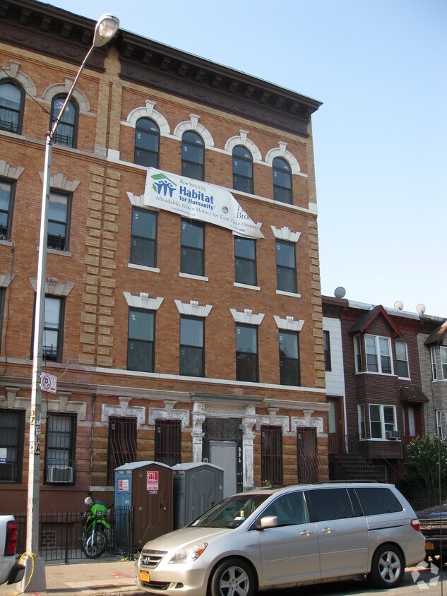 Primary Photo - 836 Jefferson Ave