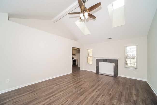 Foto del edificio - 2525 Clovis Rd SW