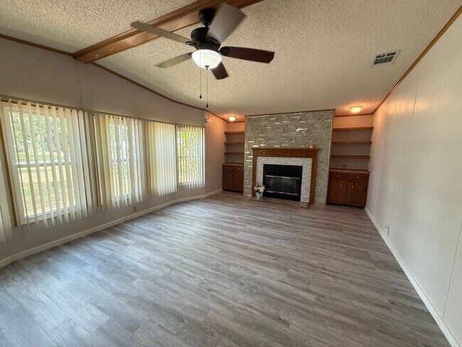 Foto del edificio - 2/2 Lady Lake Home