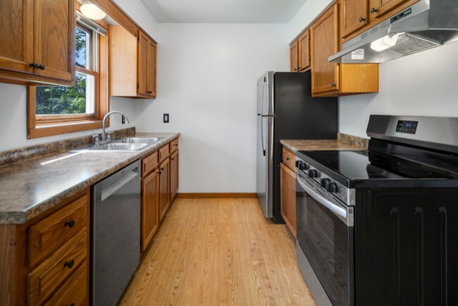 Foto del edificio - 1895 E Shore Dr