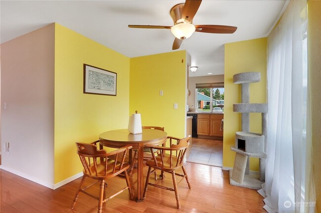 Foto del edificio - Beautiful 3-Condo in Lakewood – Apply Today!