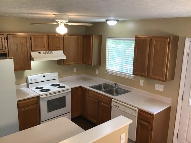 Foto del edificio - 813 Allenwood Ct