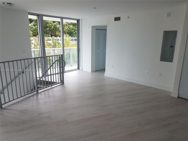 Building Photo - 6610 Indian Creek Dr