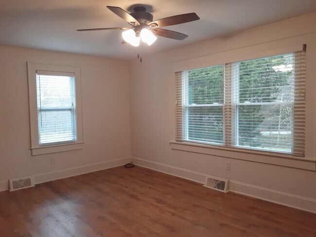 Foto del edificio - 48 Marcellas Ln