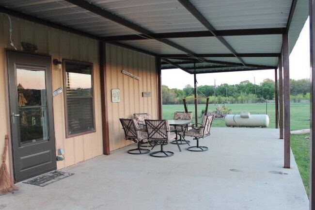 Building Photo - 1051 Wright Ln