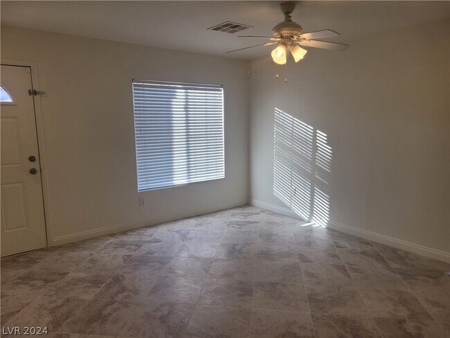 Foto del edificio - 4208 Perfect Drift St