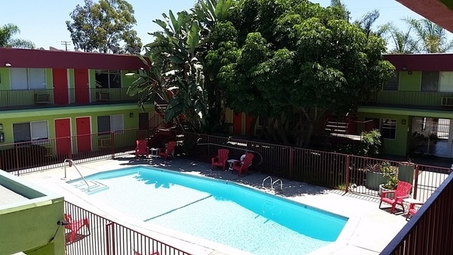 Building Photo - ARTESIA (Garden)