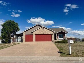 Building Photo - 8389 Saddleman Rd