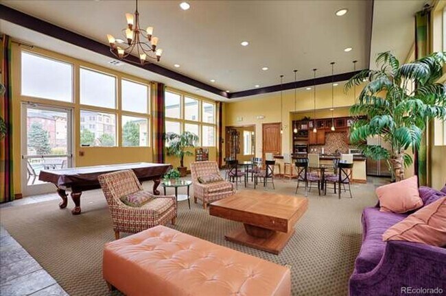Foto del edificio - Stunning 2 bed/2 bath Condo With Mountain ...
