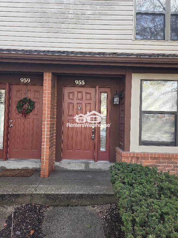 Building Photo - 935 Quail Meadows Ct