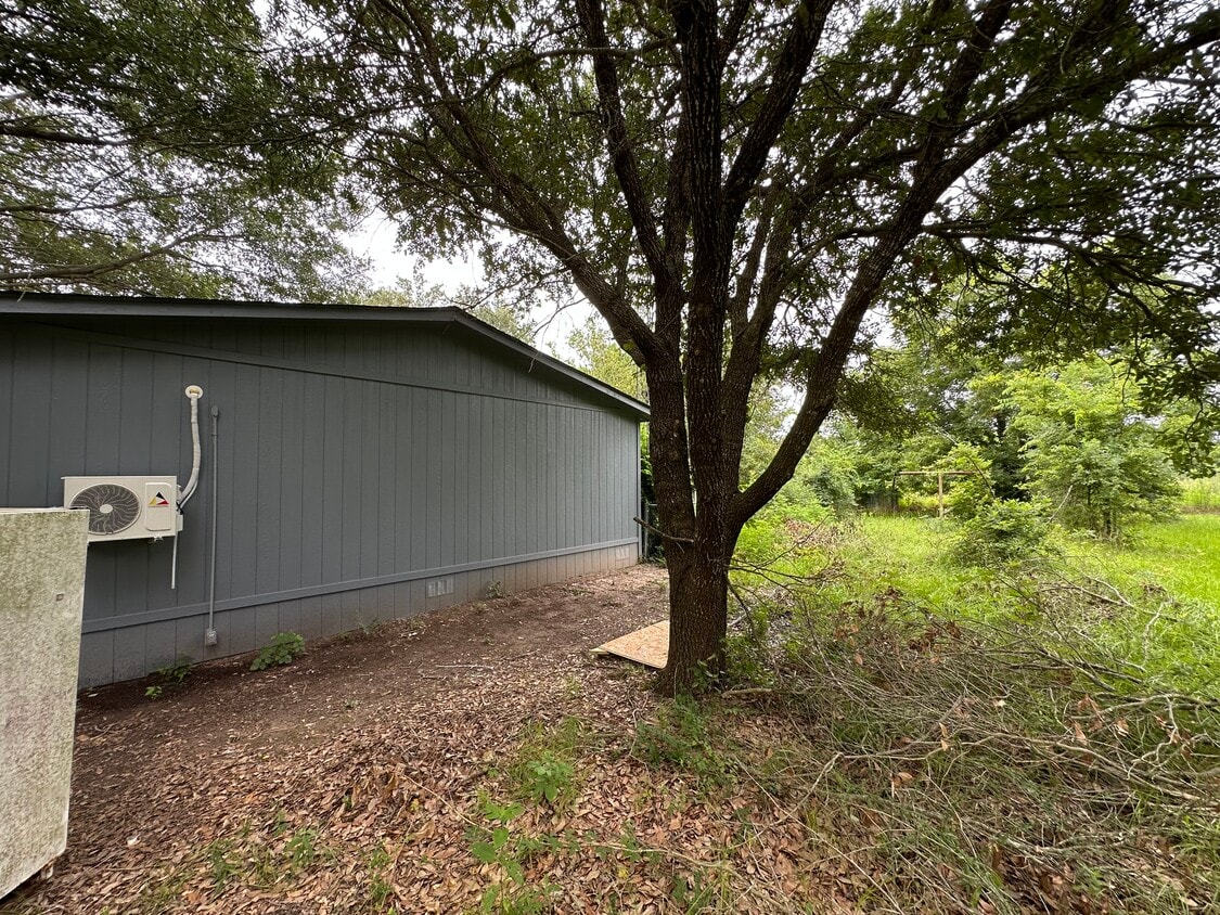Primary Photo - 1150 Co Rd 3237