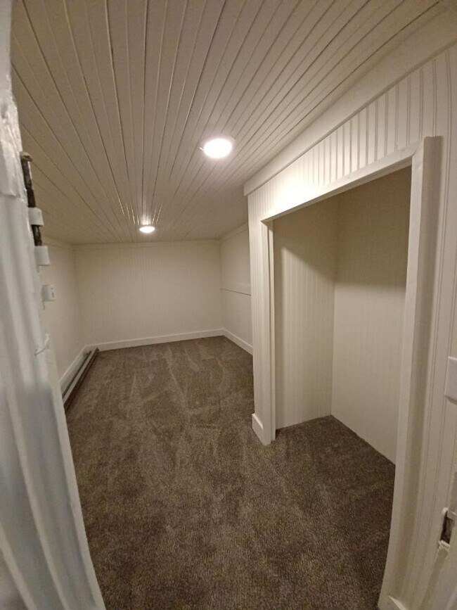Foto del edificio - 263 N 1st W St