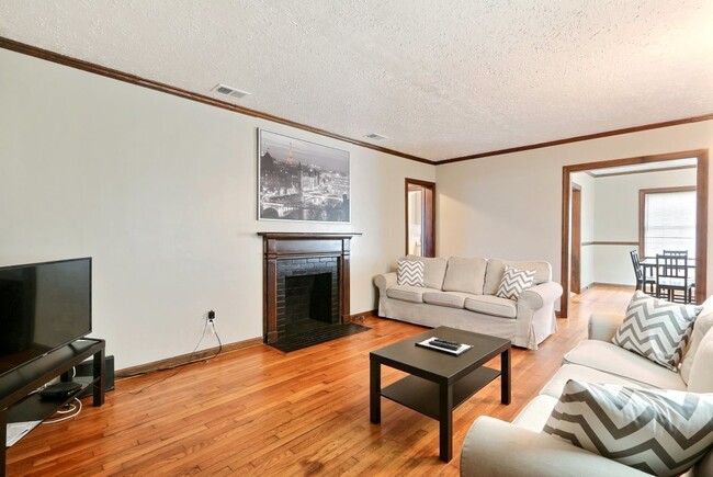 Foto del edificio - Large 3BR/2BA Ardsley Park House For Rent