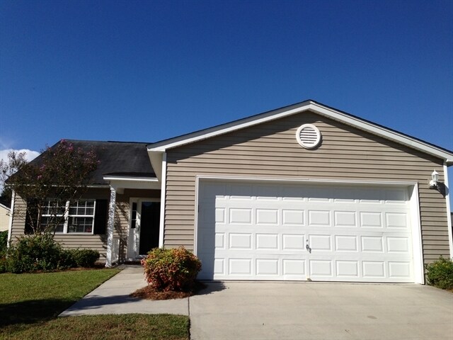 Primary Photo - 1320 Pinyon Pine Drive