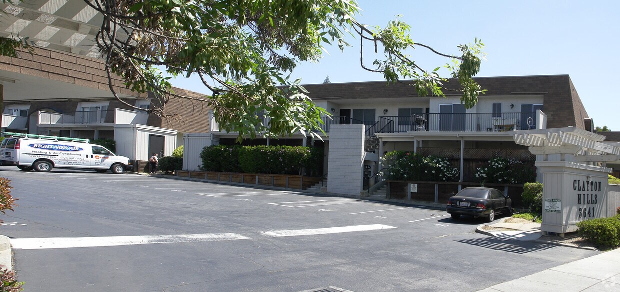 Clayton Hills Apartments in Concord, CA