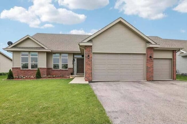 Building Photo - 4338 Sandstone Dr