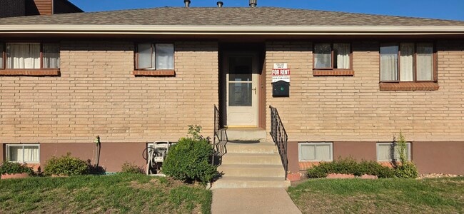 Building Photo - 5519 S Curtice St