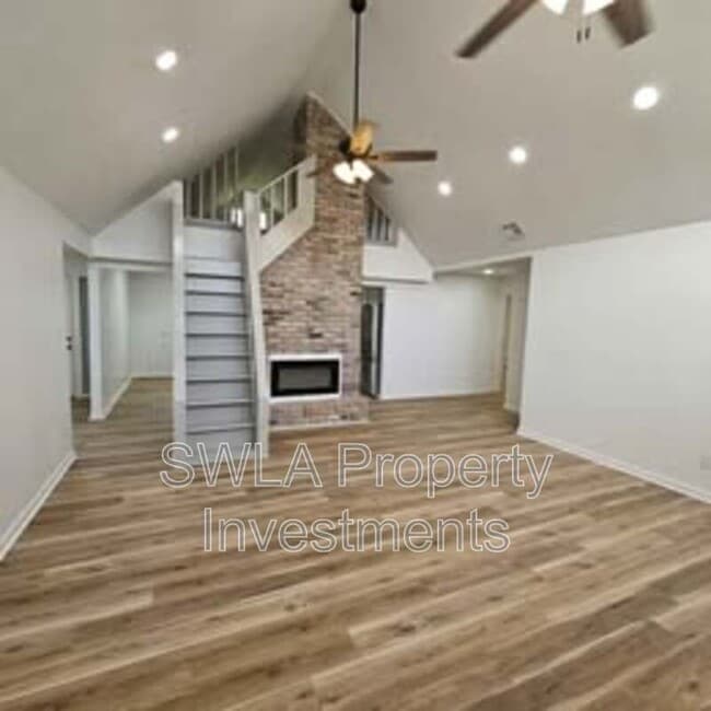 Building Photo - 368 Vanessa Ave