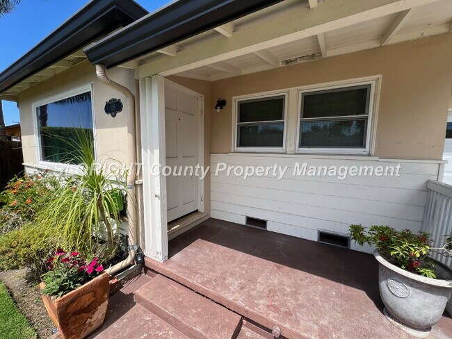 Foto del edificio - AVAILABLE OCTOBER- Charming Shell Beach Home - 2 Bed / 1 Bath