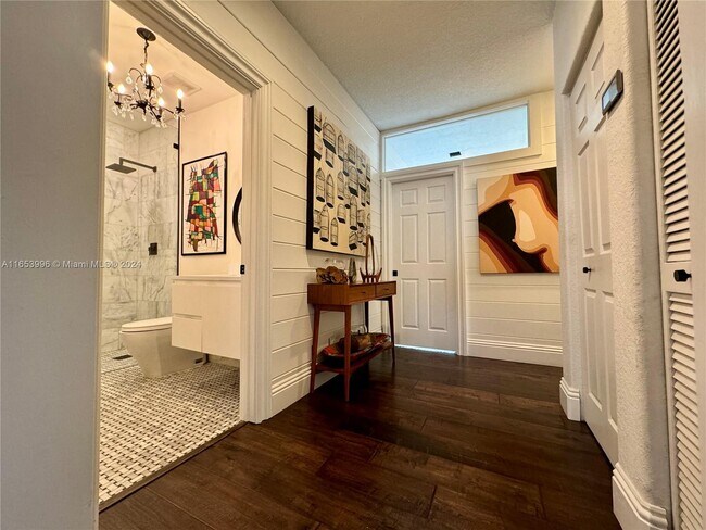 Building Photo - 1307 Peregrine Way