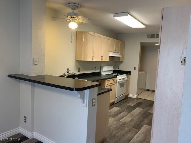Foto del edificio - 7604 Almeria St