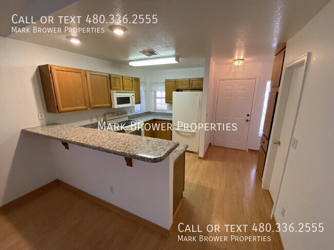 Foto del edificio - 1120 N Val Vista Dr