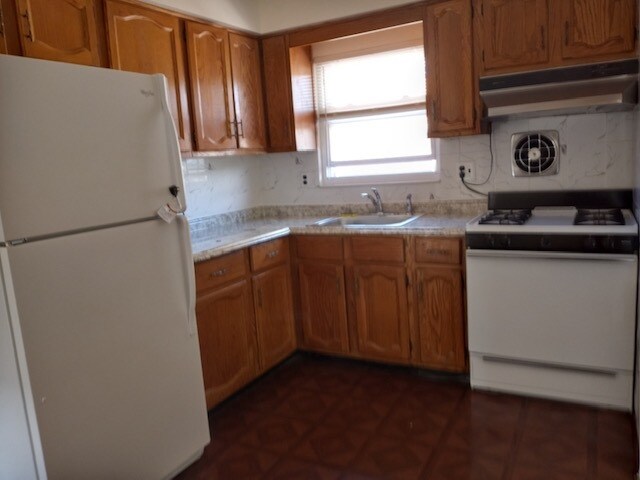 Foto del edificio - 4610 204th St