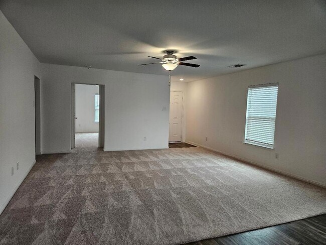 Foto del edificio - 18216 Speculator Ln