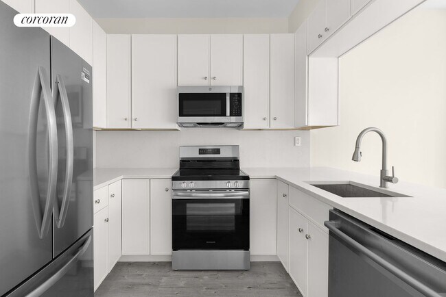 Building Photo - 634 West End Ave